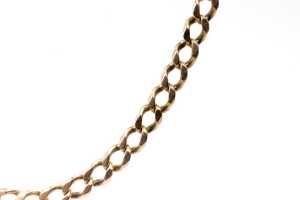A curb chain in 9 carat yellow gold - 2