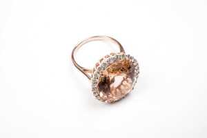A morganite and diamond ring in 14 carat rose gold - 2
