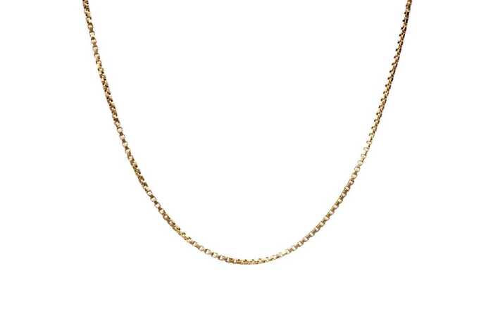 A box link chain in 18 carat yellow gold