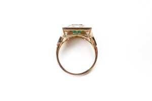 An emerald and diamond ring in 14 carat yellow gold - 4