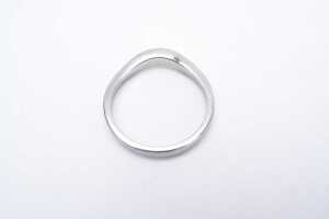 A diamond fitted wedding band in platinum - 4