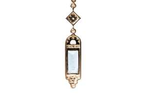 A pair of aquamarine and diamond earrings in 14 carat yellow gold - 3