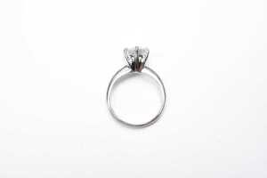 A diamond ring 18 carat white gold - 4
