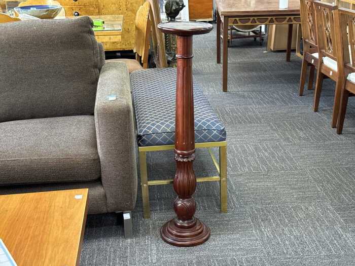 Mahogany pedestal