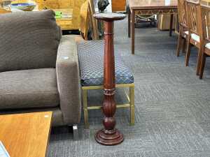 Mahogany pedestal
