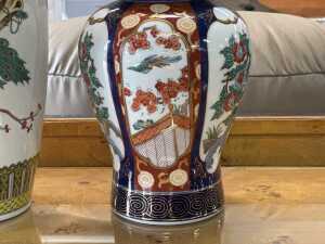 Two oriental style decorative porcelain pieces - 2