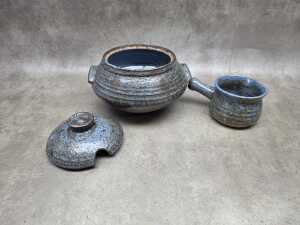 Gus McLaren speckled blue and brown lidded vessel and creamer - 2