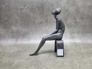 Cast metal 'Thinker Sculpture' - 3