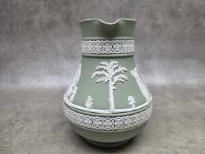Wedgwood Jasperware jug in green - 3