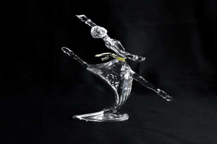 Swarovski Crystal Magic of Dance 'Anna 2004' figure