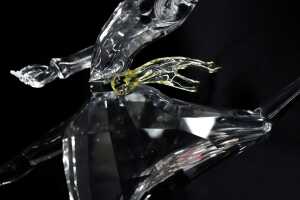 Swarovski Crystal Magic of Dance 'Anna 2004' figure - 3