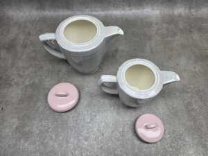 Poole Pottery 'Twintone' coffee service - 6