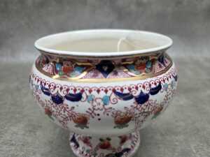 Royal Excella Derby ceramic footed bowl with Imari style design - 3