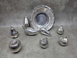Collection of eight metal beetle nut boxes in a hammered and pieced bowl - 4