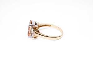 A cubic zirconia ring in 14 carat yellow gold - 3