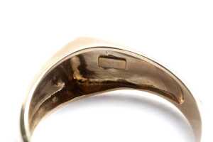 An Italian dress ring in 9 carat yellow gold - 5
