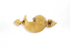 An antique brooch in 15 carat yellow gold - 2