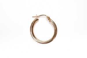 A collection of jewellery in 9 carat yellow gold - 4