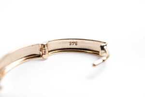 Two pairs of hoops in 9 and 14 carat yellow gold - 4