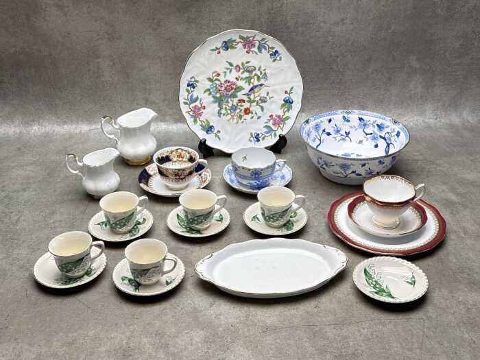 Collection of mostly English porcelain, including Royal Albert