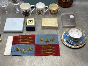 Royal Family and London commemorative items - 3