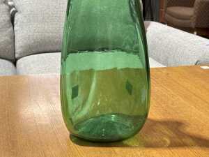Mid-century green glass vase - 3