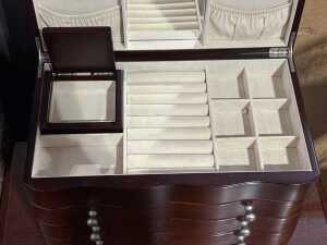 Timber jewellery box - 3