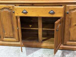 Pine dresser and hutch - 4