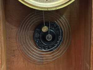 Antique gingerbread-style mantle clock - 3