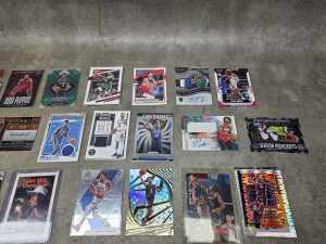 Group of Basketball cards including Autographs - 4