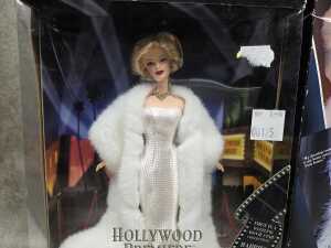 Two Barbie Collectibles 'Hollywood Premiere' dolls - 3