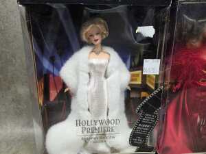 Two Barbie Collectibles 'Hollywood Premiere' dolls - 4