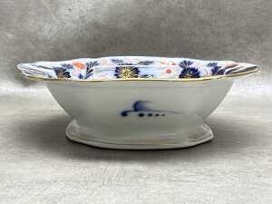 Two 19th century Fischer & Mieg Imari pattern porcelain bowls - 3
