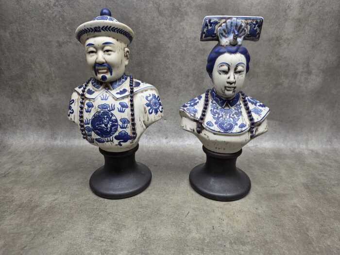 Pair of porcelain Chinese busts in blues and white