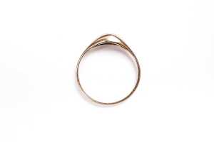 A diamond ring in 9 carat yellow gold - 4