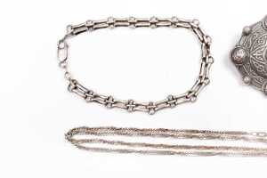 A collection of jewellery in sterling silver - 3
