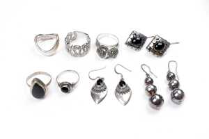 A collection of jewellery in sterling silver