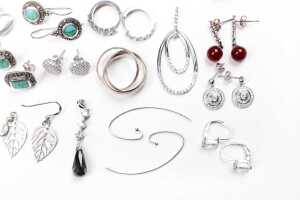A collection of jewellery in sterling silver - 5