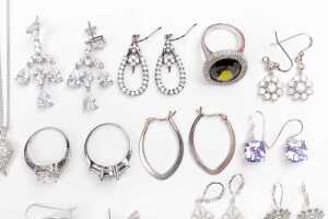 A collection of jewellery in sterling silver - 3