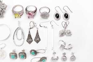 A collection of jewellery in sterling silver - 3