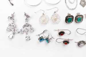 A collection of jewellery in sterling silver - 4