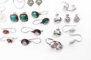 A collection of jewellery in sterling silver - 5