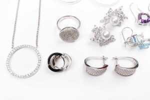 A collection of jewellery in sterling silver - 3