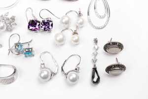A collection of jewellery in sterling silver - 4