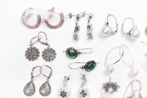 A large collection of earrings in sterling silver - 2