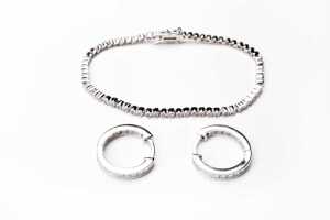 A collection of jewellery in sterling silver - 4