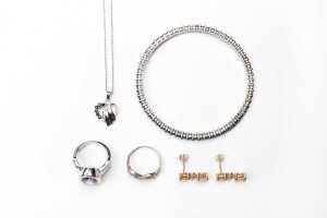 A collection of jewellery in sterling silver
