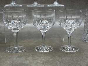 Cut crystal decanter and eight wine glasses - 3