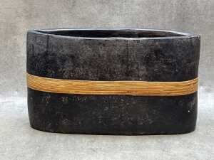 Four mostly ceramic decorative items - 3