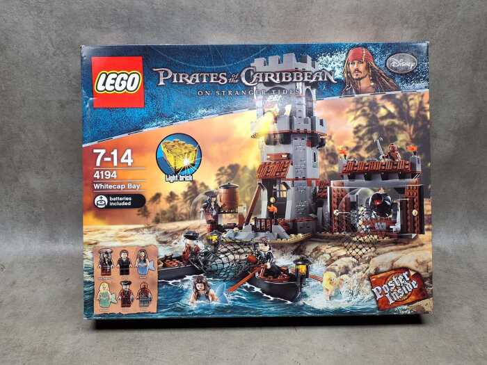 LEGO Pirates of the Caribbean: Whitecap Bay set C2011
